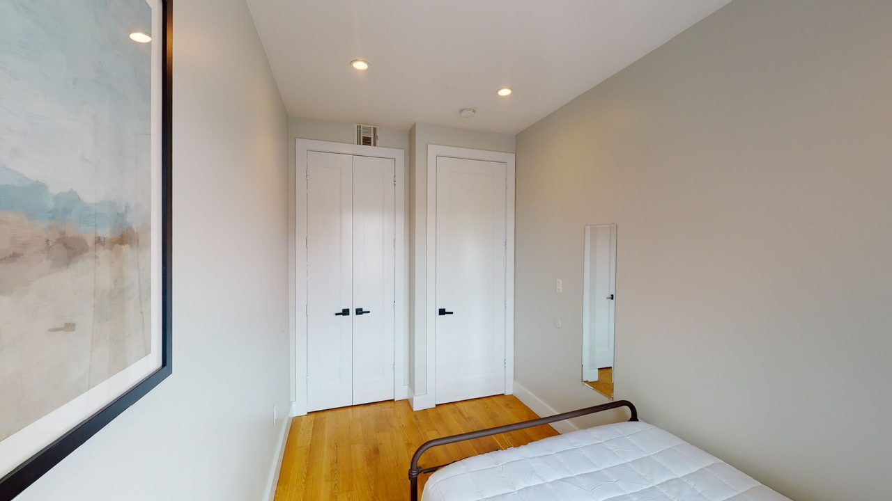 #1091: Central Harlem - Full Bedroom B - 4