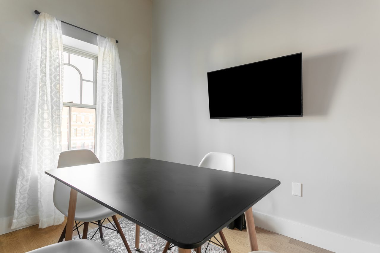 #1091: Central Harlem - Full Bedroom B - 10