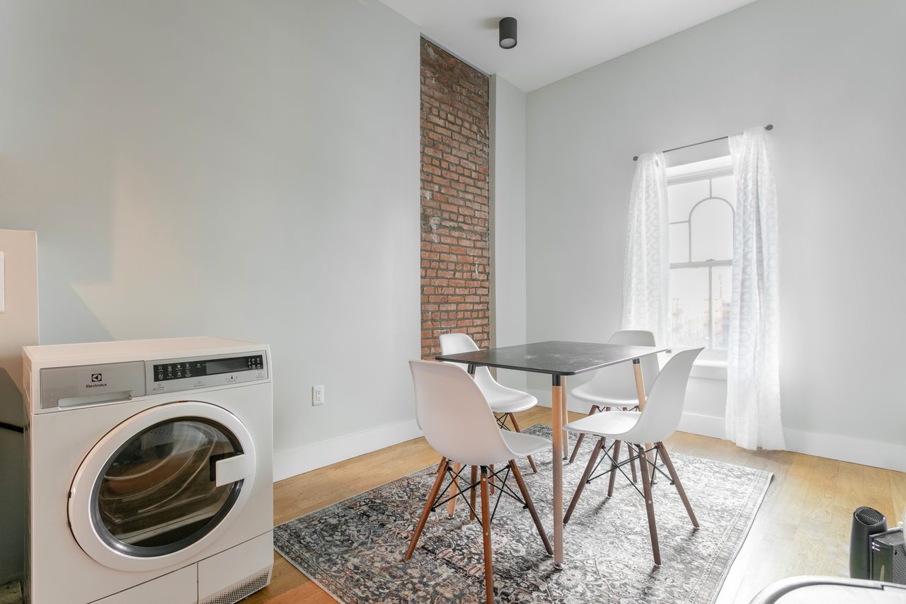 #1091: Central Harlem - Full Bedroom A - 3