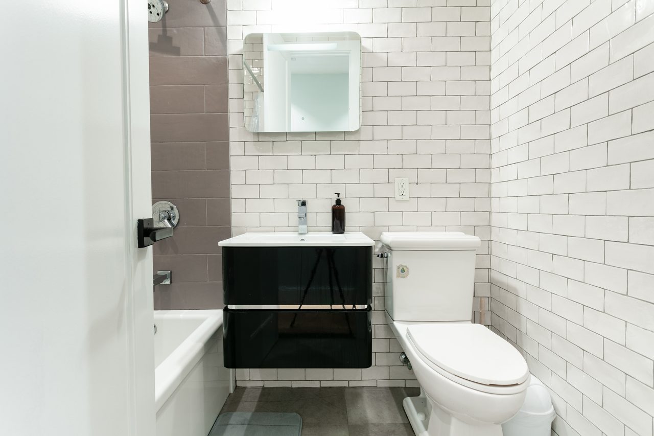 #1091: Central Harlem - Full Bedroom C - 9