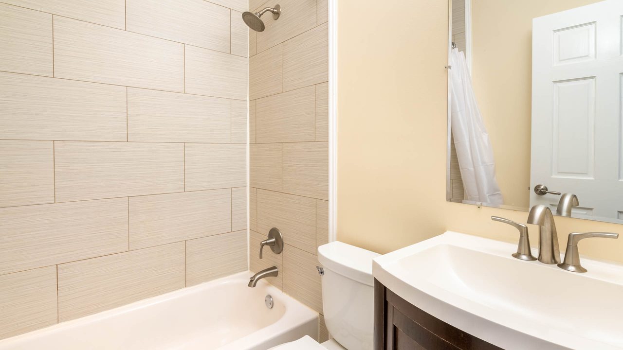 #1624: Edgewood - 1 Bedroom (Queen) - 12