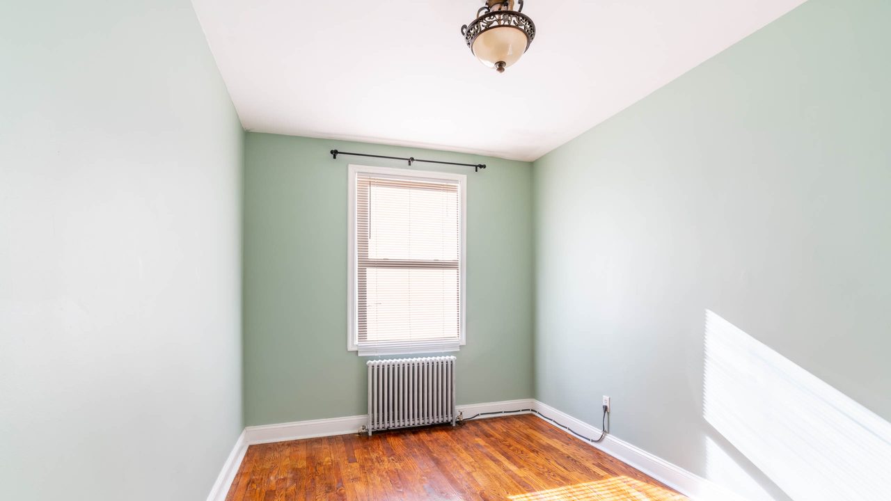 #1624: Edgewood - 1 Bedroom (Queen) - 3
