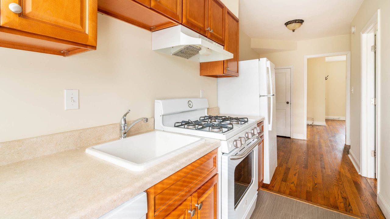 #1624: Edgewood - 1 Bedroom (Queen) - 11