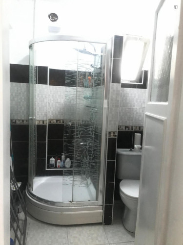 Homely single bedroom in Beyoğlu - Gallery - 9