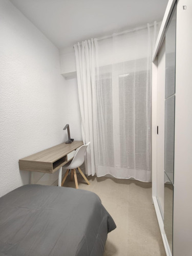 Astonishing Double Bedroom close to Jaume I University