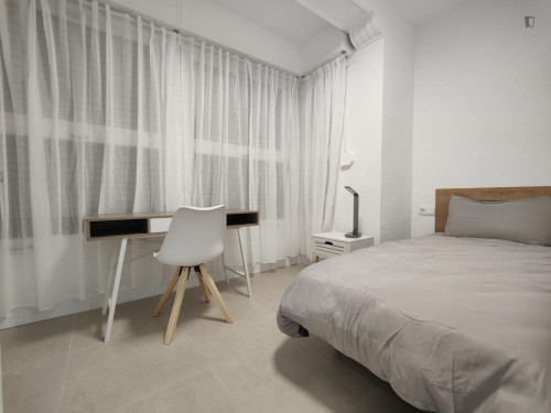 Captivating Single Bedroom close to CEU Cardenal Herrera - Campus Castelló