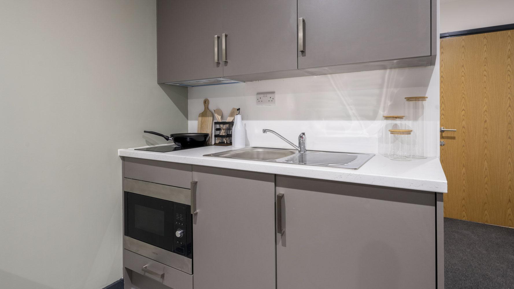  Ground Floor Silver Studio  -  Icon House  - Gallery -  6