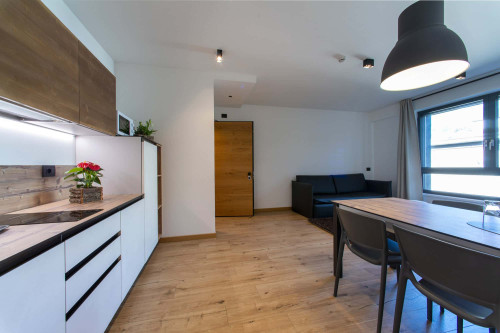 Bilocale Piazza Pellico 8