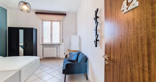 ROOM 42 - Gallery - 5