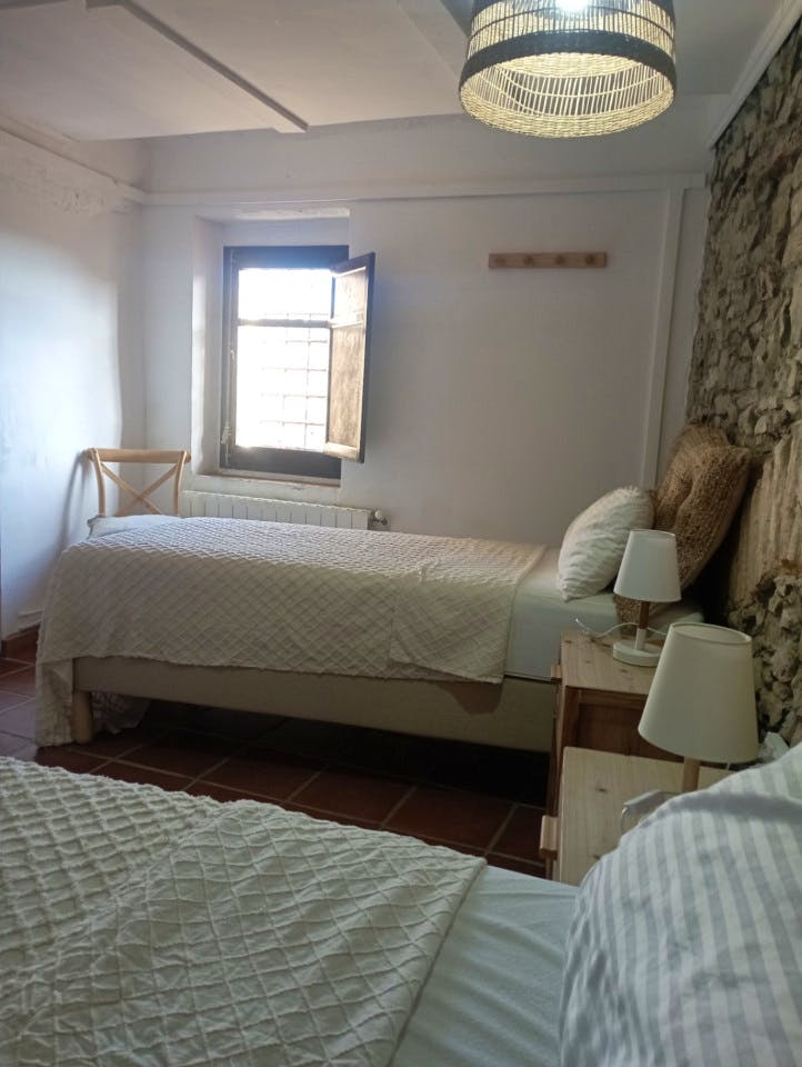  Bed In A 2-Bed Mixed Gender Room  -  La Fortesa Home  - Gallery -  8