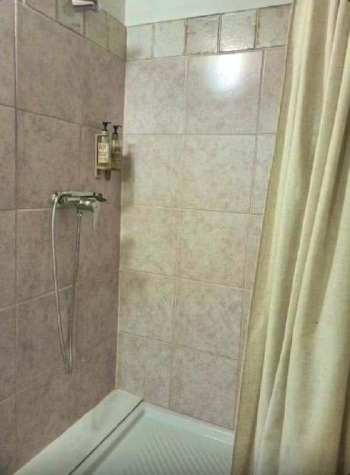  Private Single Room  -  La Fortesa Home  - Gallery -  11