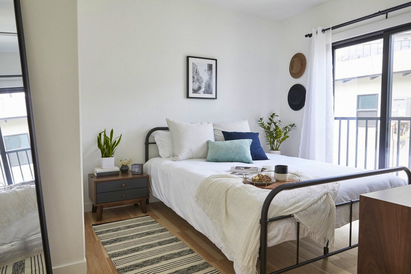 Bungalow I - Charming Bungalow Apartments in Echo Park/Downtown Home LA - Gallery - 19