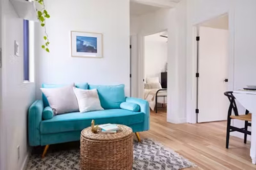 Stunning Beautiful Apt. w/ nice neighborhood nearby Everett Park