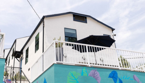 Stunning Beautiful Apt. w/ nice neighborhood nearby Everett Park