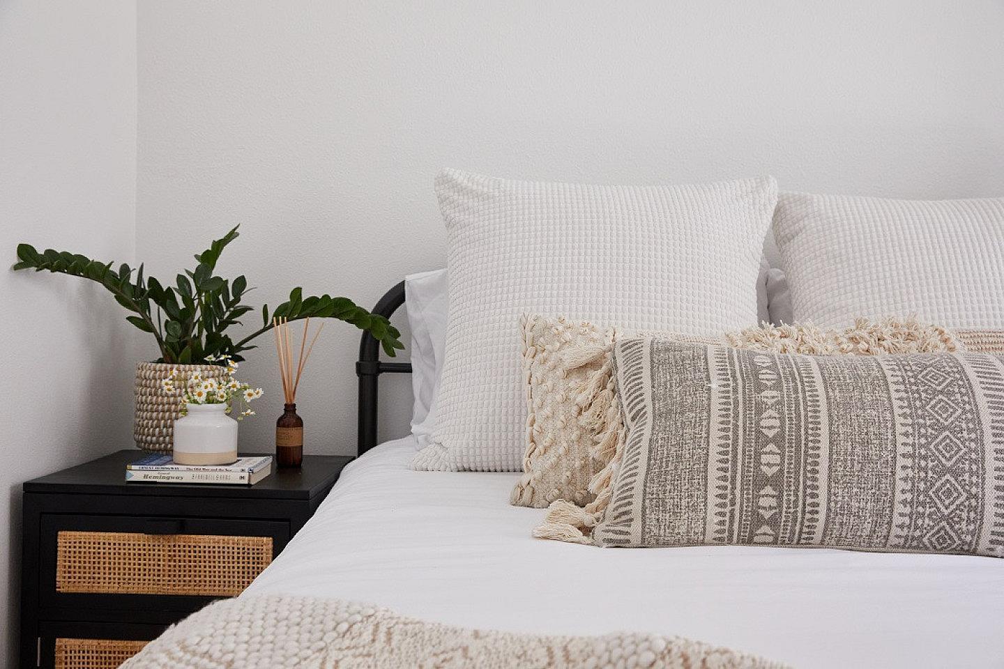 Bungalow I - Stunning Beautiful Apt. w/ nice neighborhood nearby Everett Park - Gallery - 29