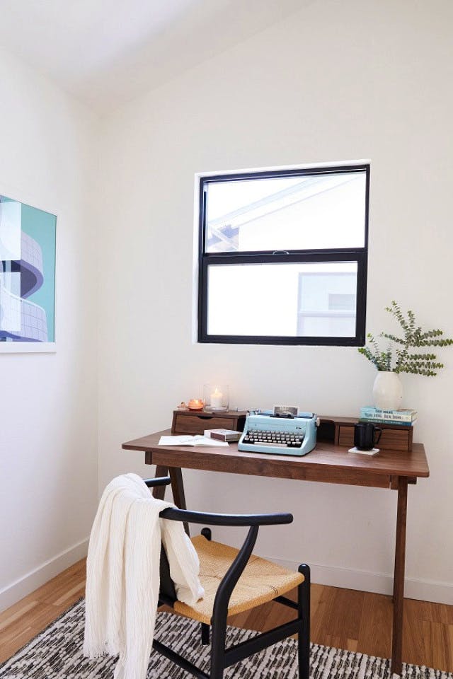 Bungalow I - Stunning Beautiful Apt. w/ nice neighborhood nearby Everett Park - Gallery - 14