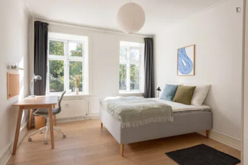Sublime double bedroom in Nansensgade-Kvarteret