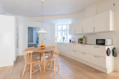 Sublime double bedroom in Nansensgade-Kvarteret - Gallery - 6