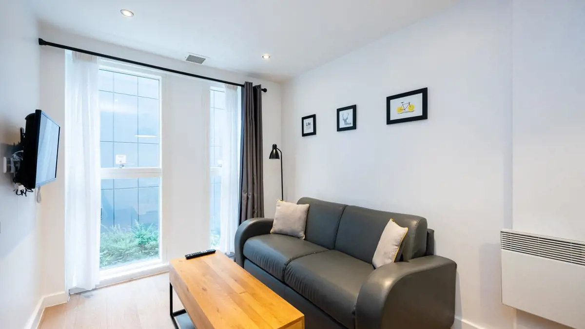1 Bedroom Apartment (Sleeps 3) - 8