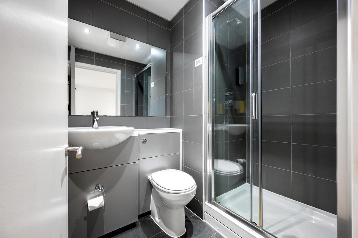 2 Bedroom Apartment (Sleeps 6) - 5