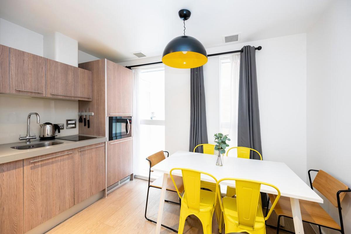 2 Bedroom Apartment (Sleeps 6) - 2