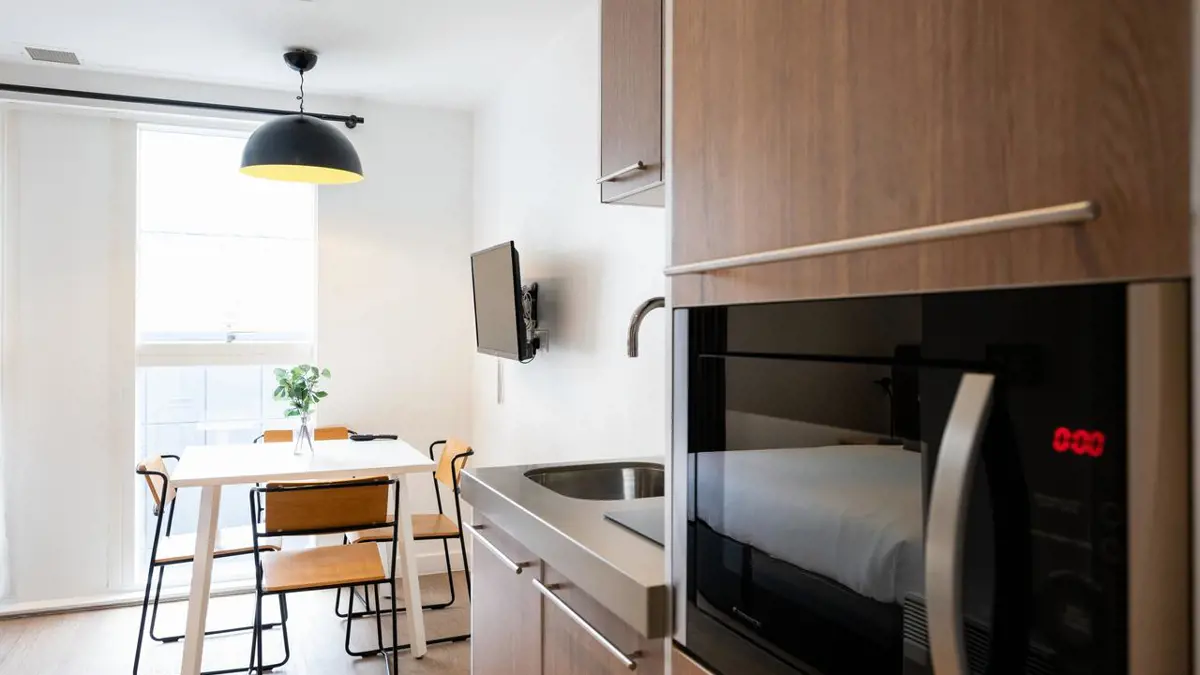 1 Bedroom Apartment (Sleeps 4) - 4