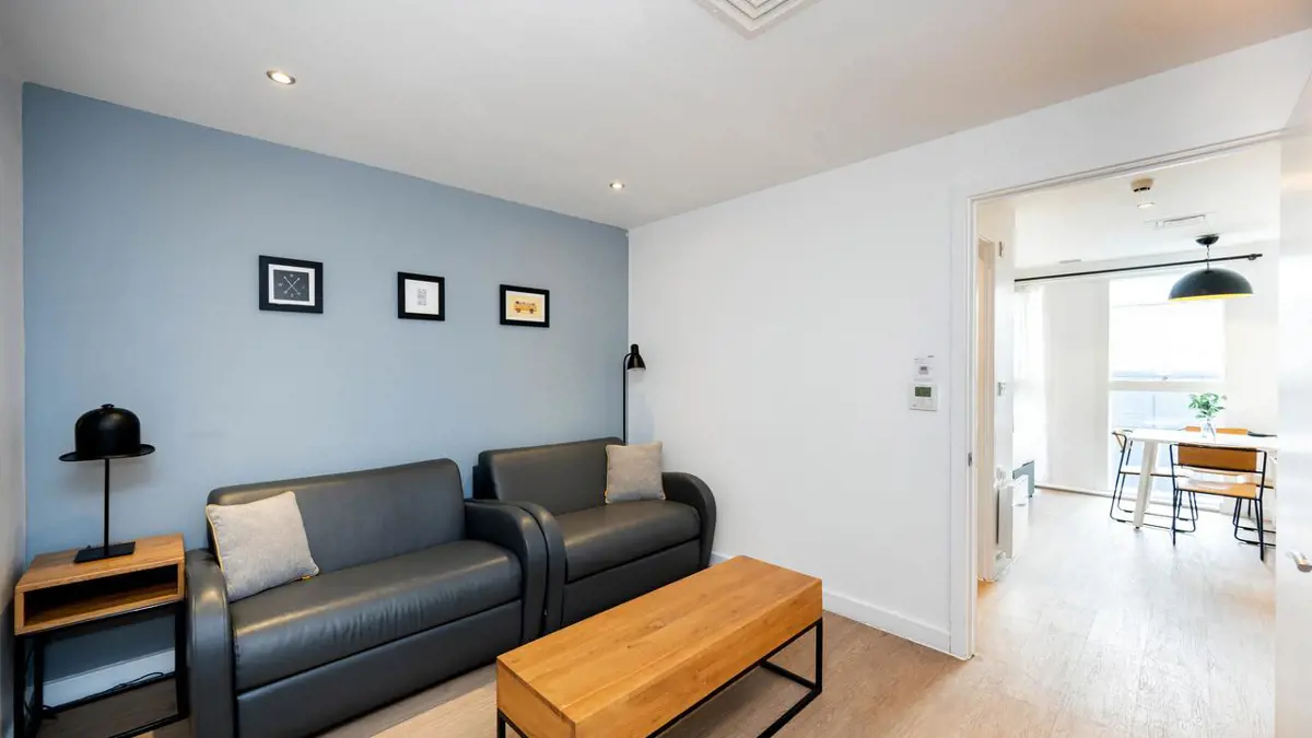1 Bedroom Apartment (Sleeps 4) - 9