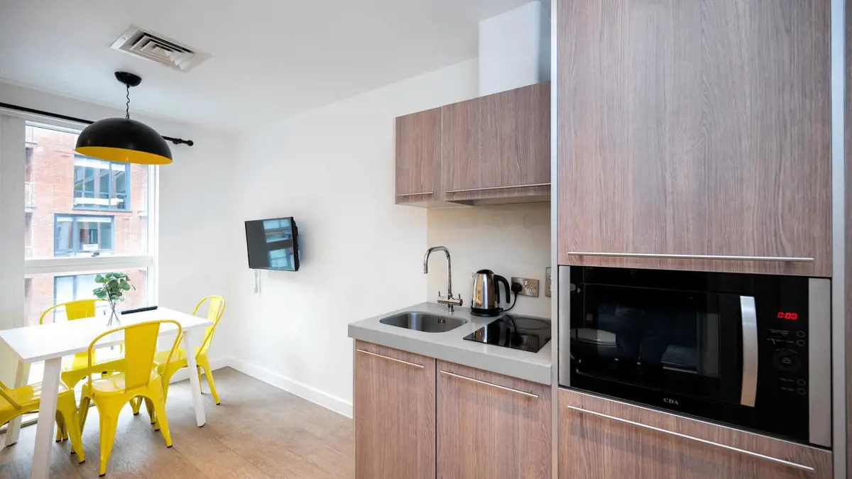1 Bedroom Apartment (Sleeps 4) - 3