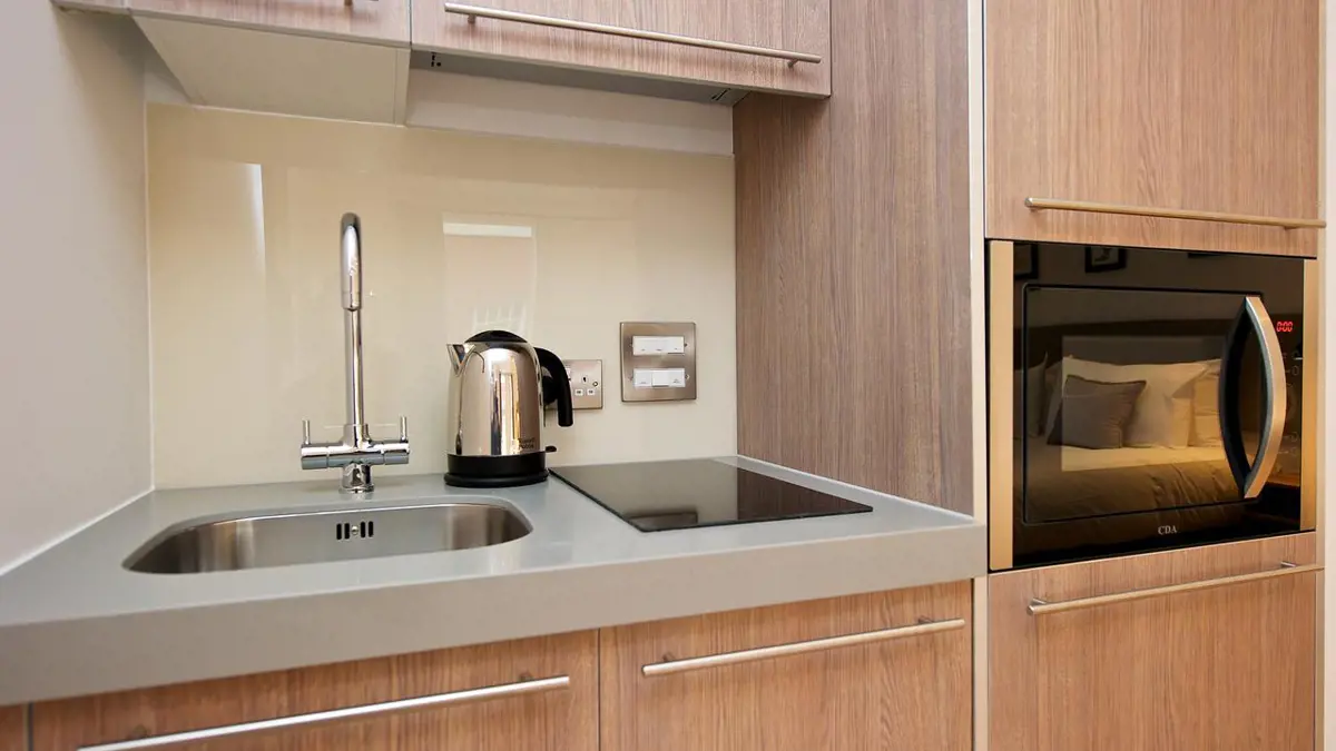 1 Bedroom Apartment (Sleeps 4) - 5