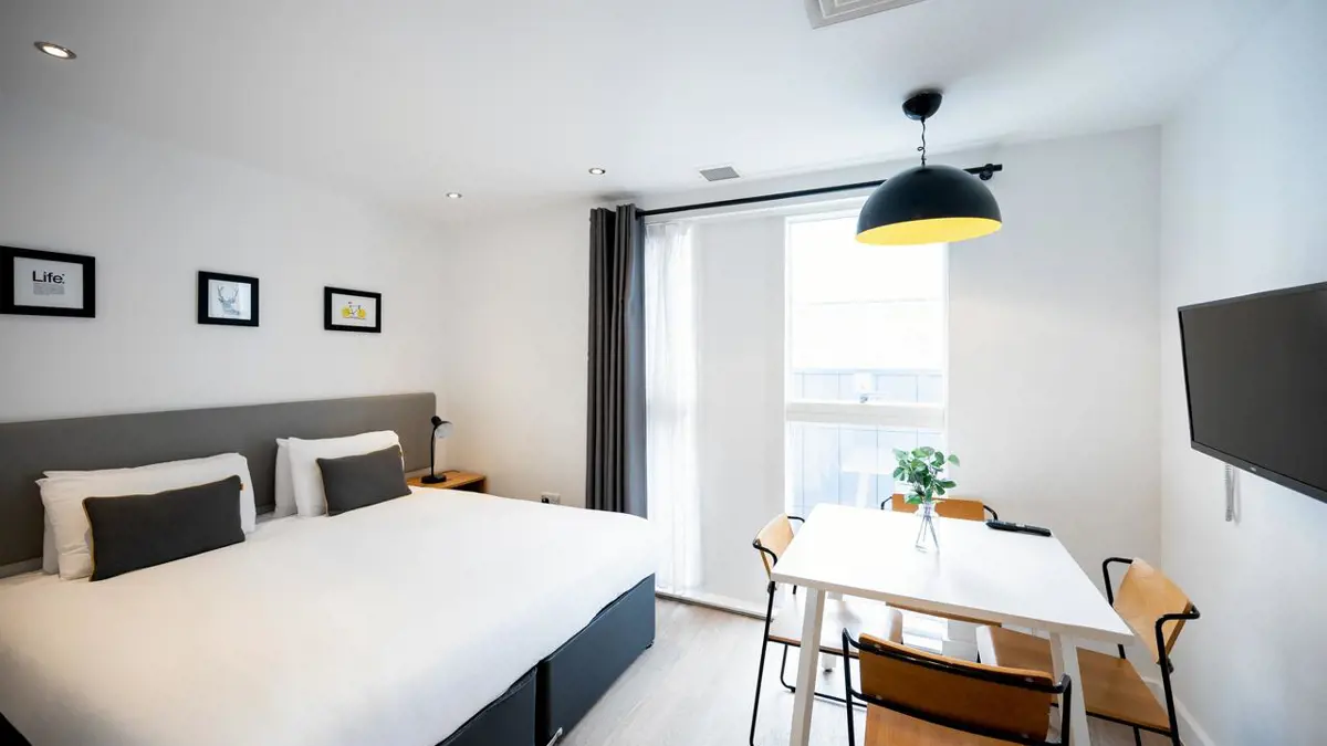 1 Bedroom Apartment (Sleeps 4) - 1