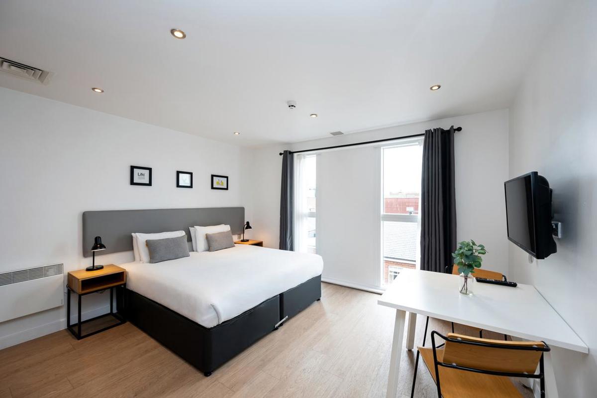 Studio Apartment (Accessible) (Sleeps 2) - 9