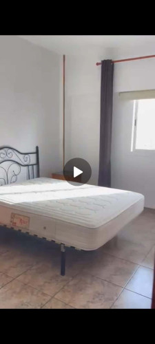Room in Calle Juan B Melo, Las Palmas de Gran Canaria for 90 m² with 5 bedrooms