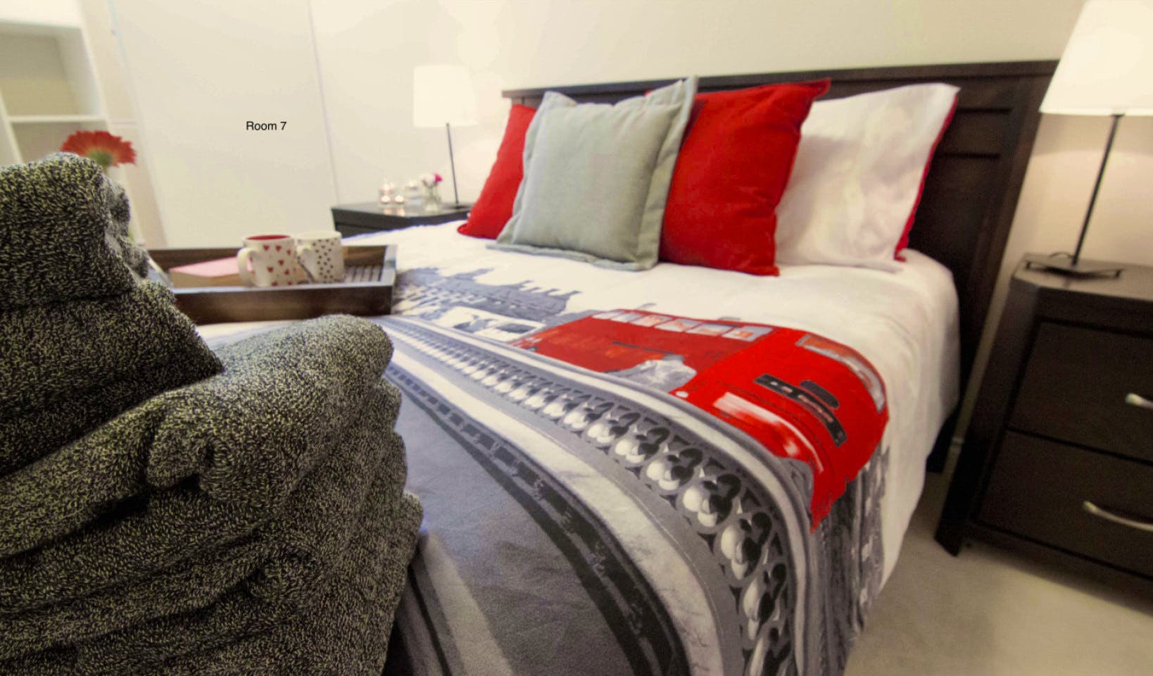  Cosy Budget Friendly Private Room ✨  -  Spacious Vibrant House w/ Backyard near Montgomery Park  - Gallery -  4