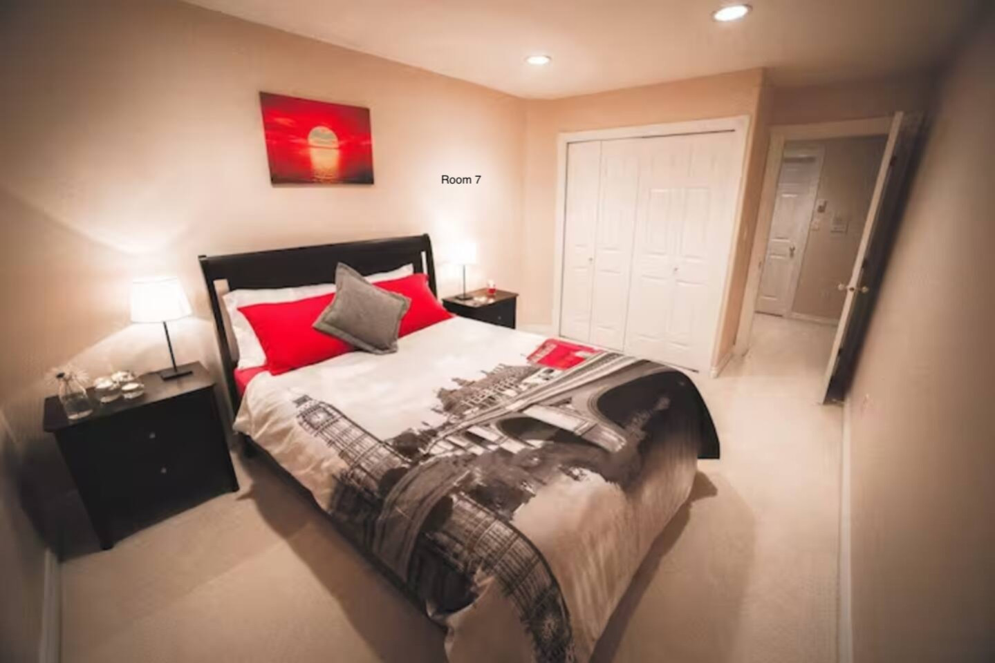  Cosy Budget Friendly Private Room ✨  -  Spacious Vibrant House w/ Backyard near Montgomery Park  - Gallery -  5
