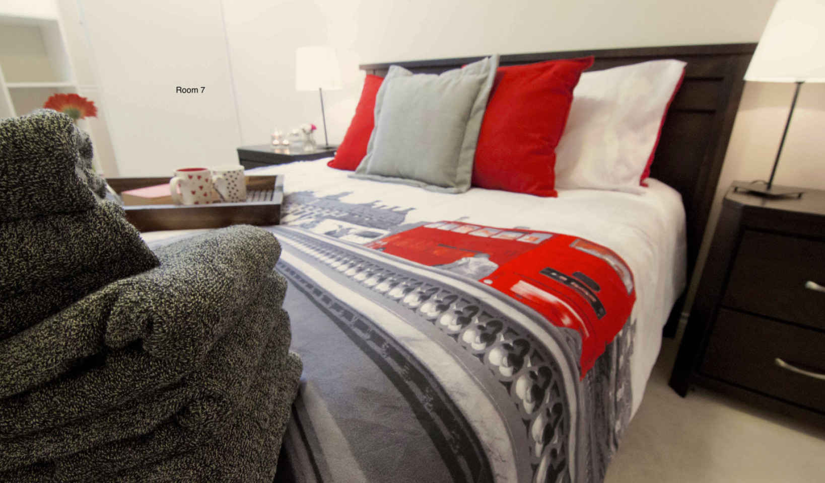  Cosy Budget Friendly Private Room ✨  -  Spacious Vibrant House w/ Backyard near Montgomery Park  - Gallery -  8