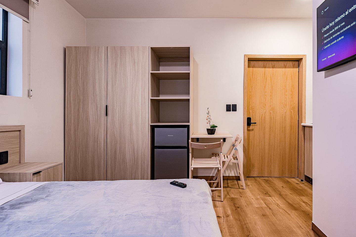 Delux Plus - 27
