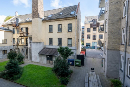 Pleasant single bedroom next to the Aksel Møllers Have metro station - Gallery - 13