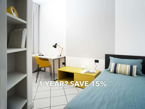 Room in Via Palermo, Trento for 150 m² with 8 bedrooms