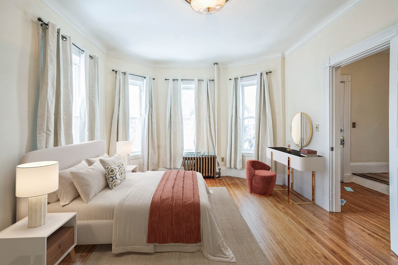 #1826: Somerville - Queen Bedroom A - #1826: Somerville - Gallery - 2