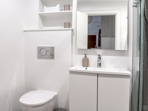 Stylish & Compact Apartment With Private Balconies near Fredensgade