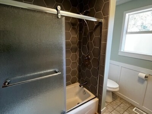 Bright and Cozy Furnished Rooms 