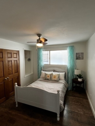 Bright and Cozy Furnished Rooms  - Gallery - 11