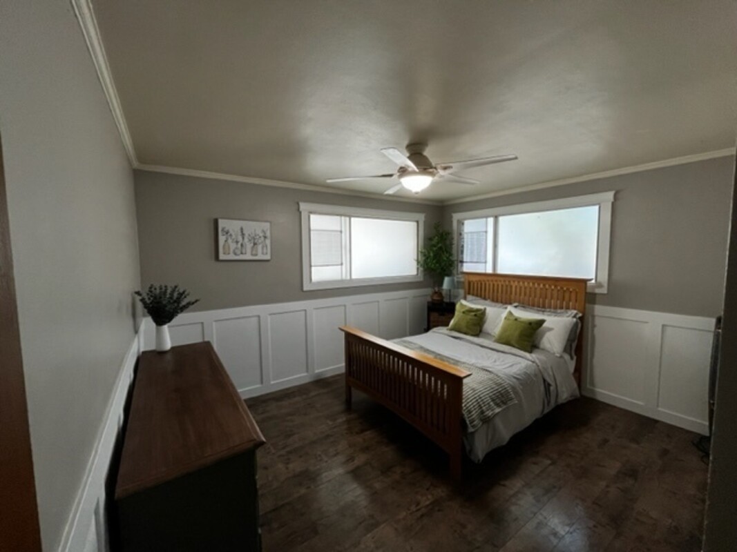 Green Garden (Queen Bed)(Full Room) - 1