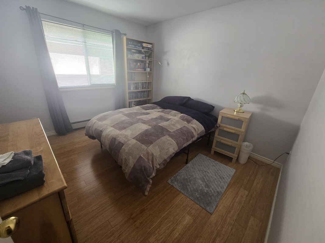 Small Bedroom(Full Room) - 1