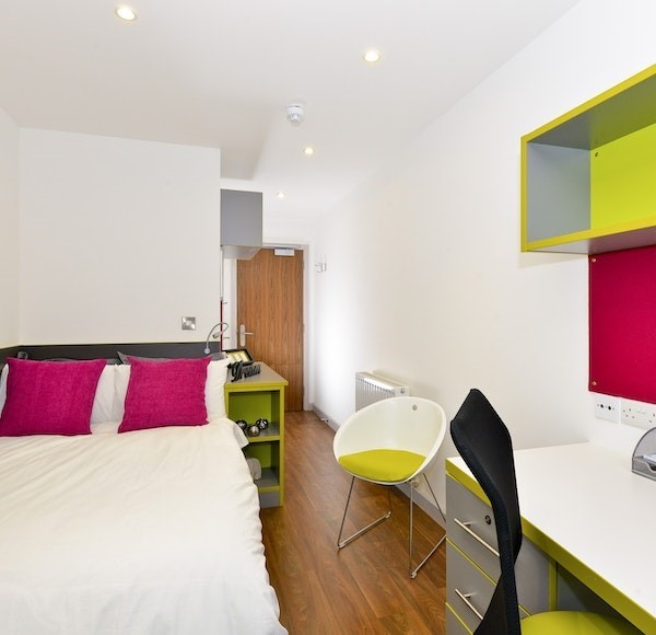  En-Suite Gold  -  The Boulevard Roost  - Gallery -  7