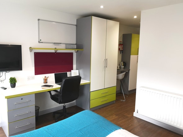 Studio Bronze - The Boulevard Roost - Gallery - 6