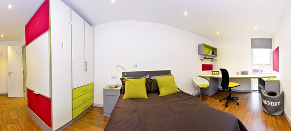 En-Suite Silver - The Boulevard Roost - Gallery - 3