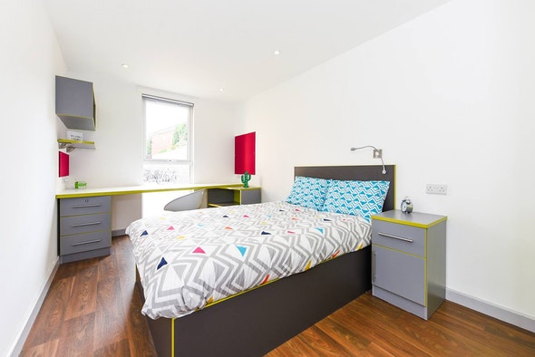  En-Suite Silver  -  The Boulevard Roost  - Gallery -  1