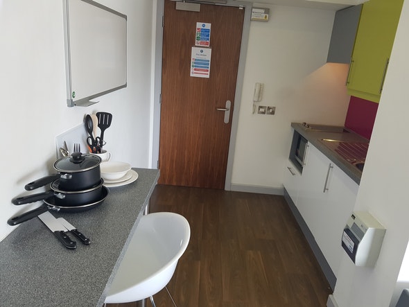  Studio Platinum  -  The Boulevard Roost  - Gallery -  6