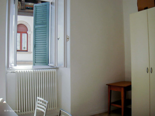 Room in Largo Giosuè Carducci, Trento for 118 m² with 3 bedrooms